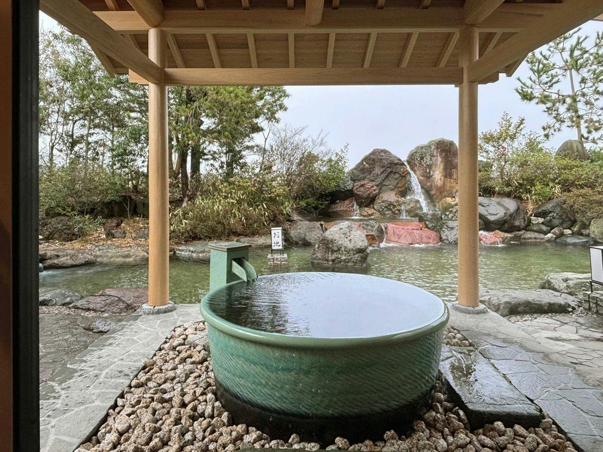 Awara Onsen Guraba-tei Tsukimi Roten no Yado