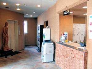 프론트 데스크에 편하게 문의하세요♪