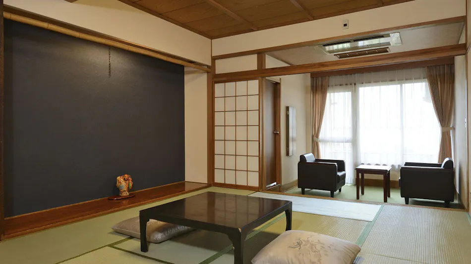 Riverside Ueda Inn