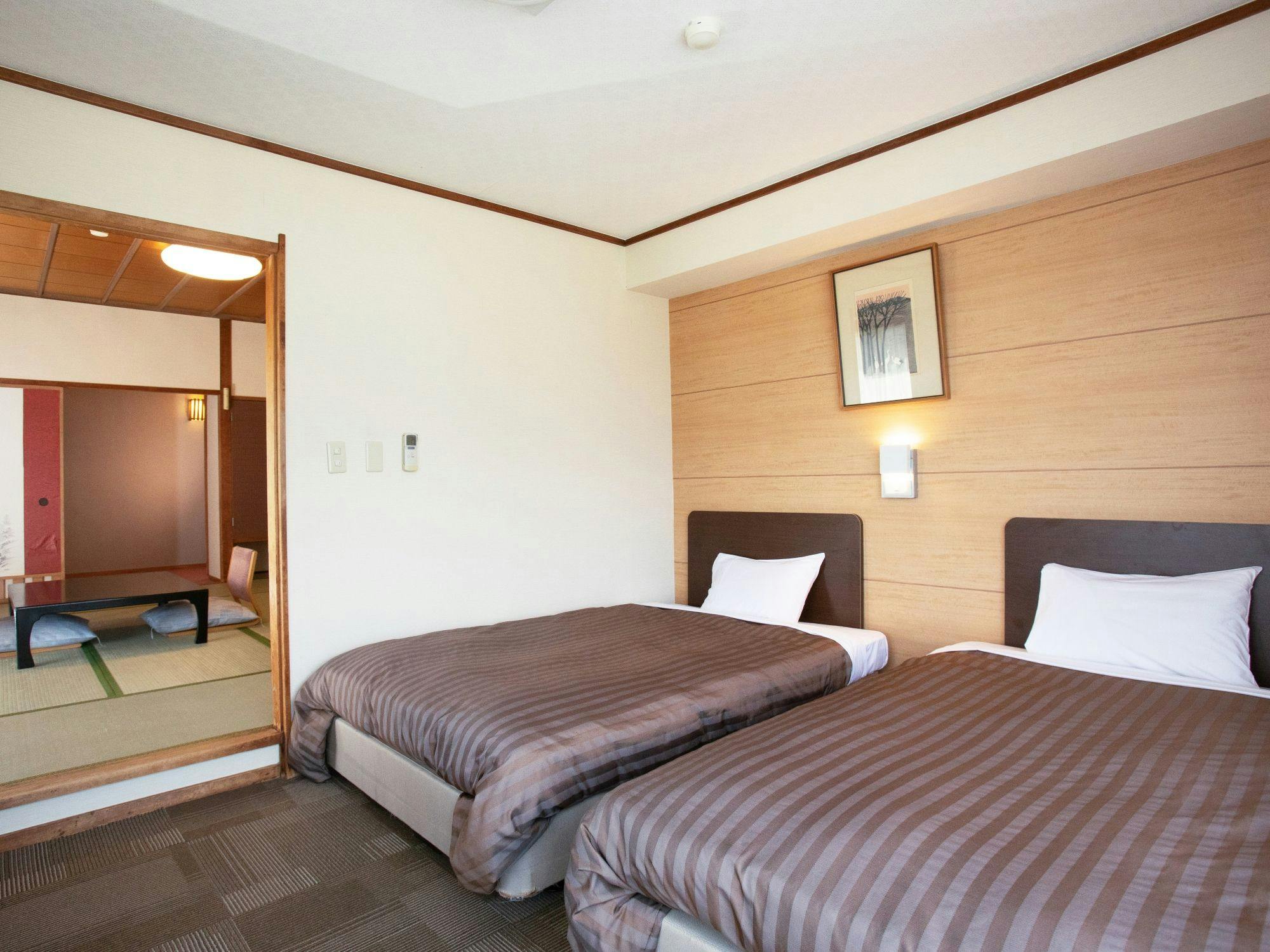 Riverside Ueda Inn