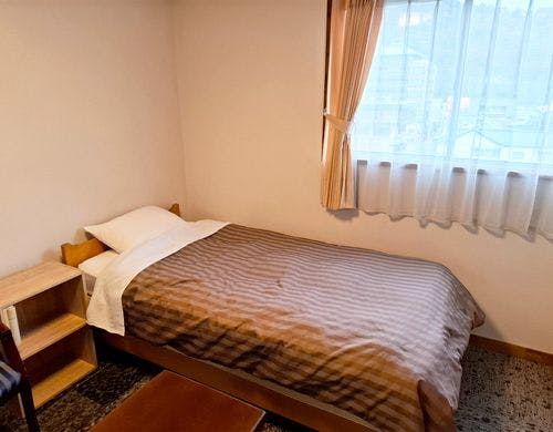 訳ありシングル