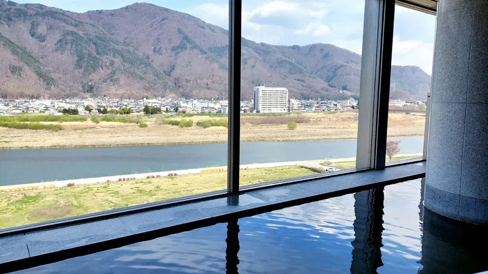 Riverside Ueda Inn