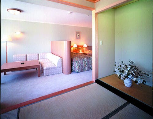 【和洋室】約５７平米