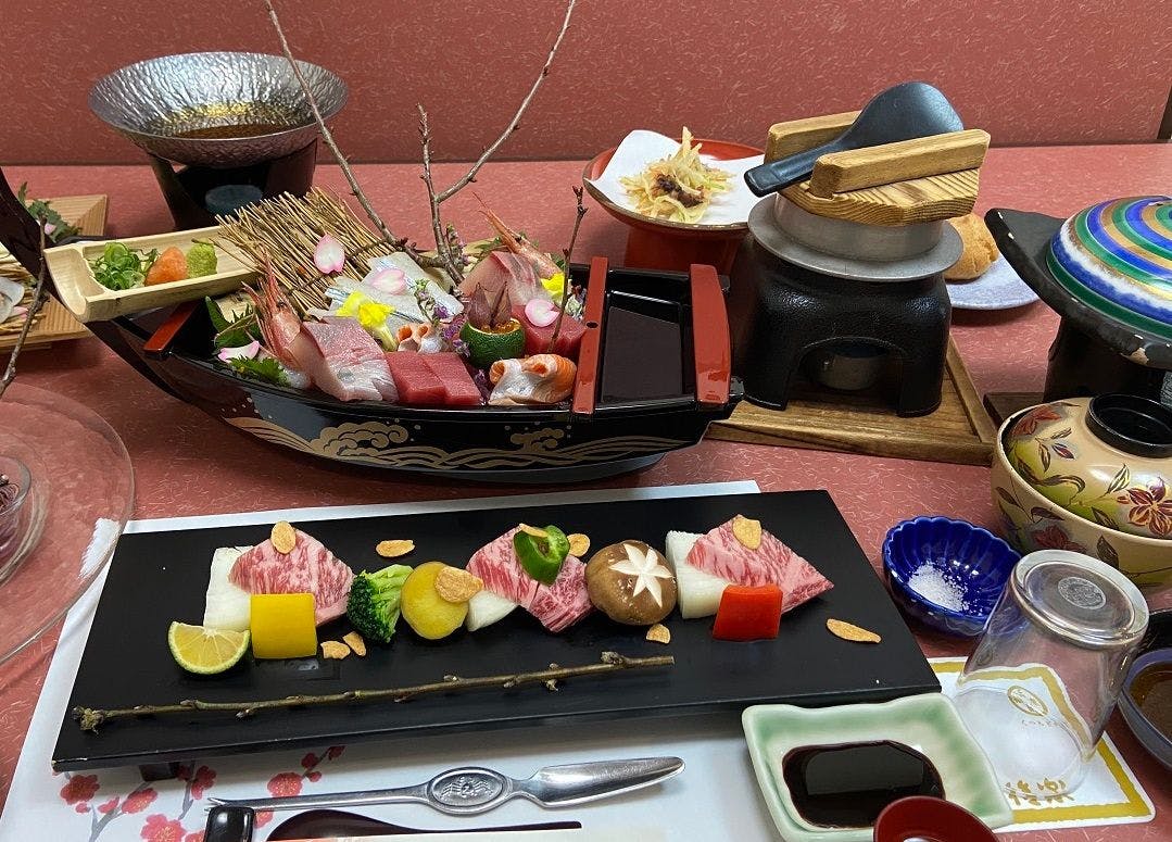 當季鮮魚小船盛與鳥取和牛會席