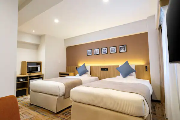 ซูพีเรีย ทวิน