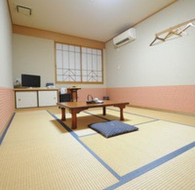 ◆別館和室８畳（バス・トイレ付）