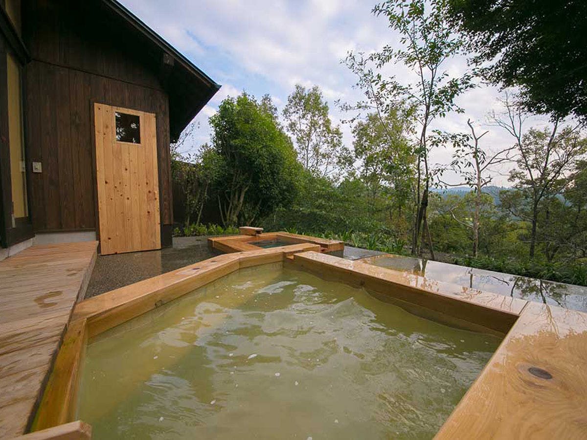 ห้องอาบน้ำแยกชายหญิงขนาดเล็ก