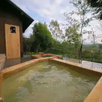 ห้องอาบน้ำแยกชายหญิงขนาดเล็ก