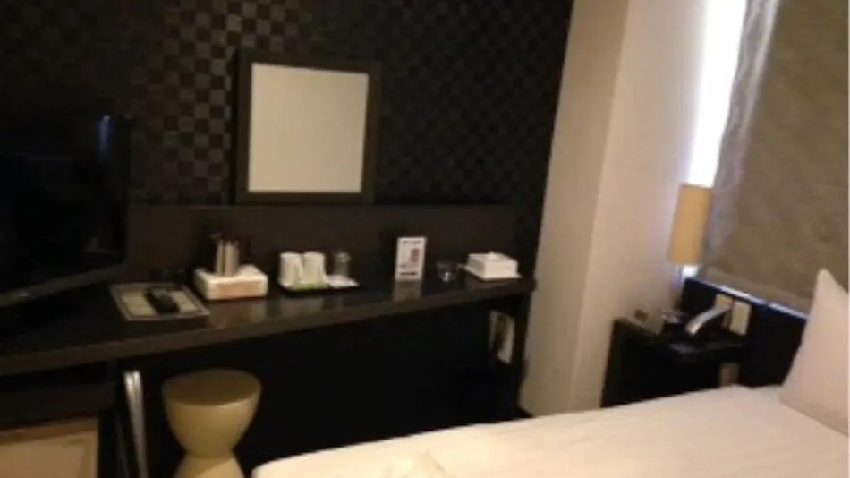 Hamilton Hotel Black