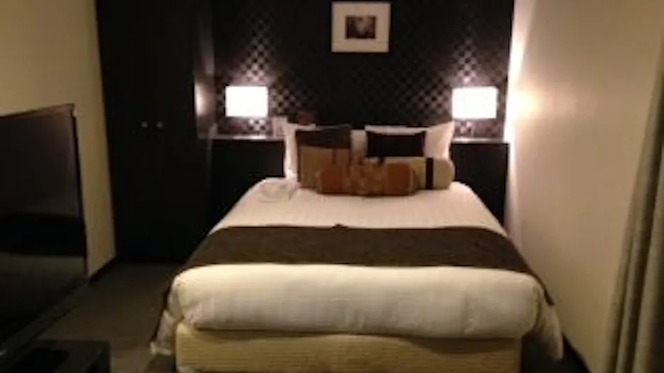 Hamilton Hotel Black