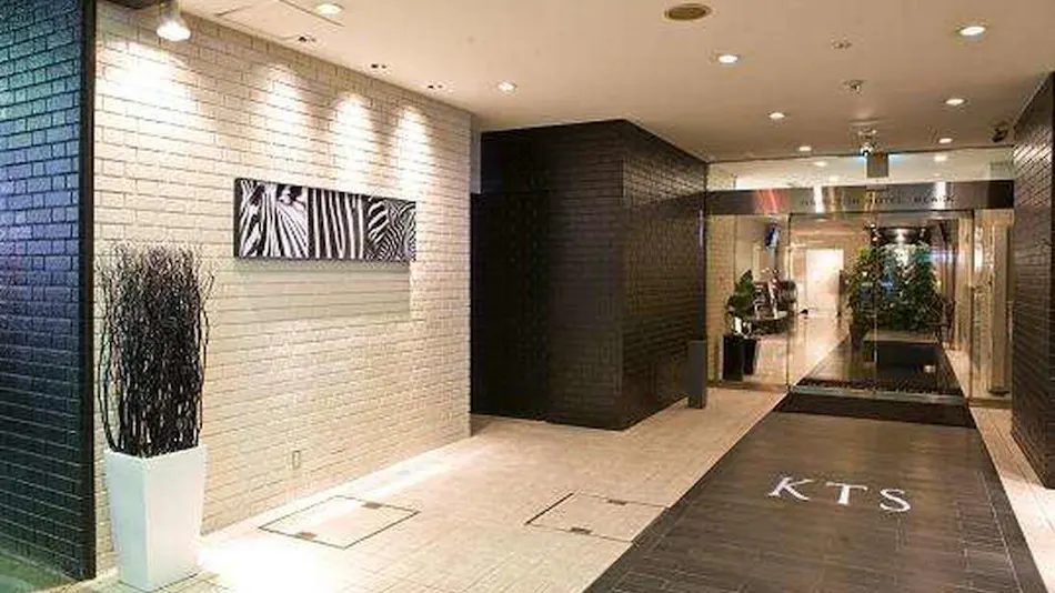 Hamilton Hotel Black