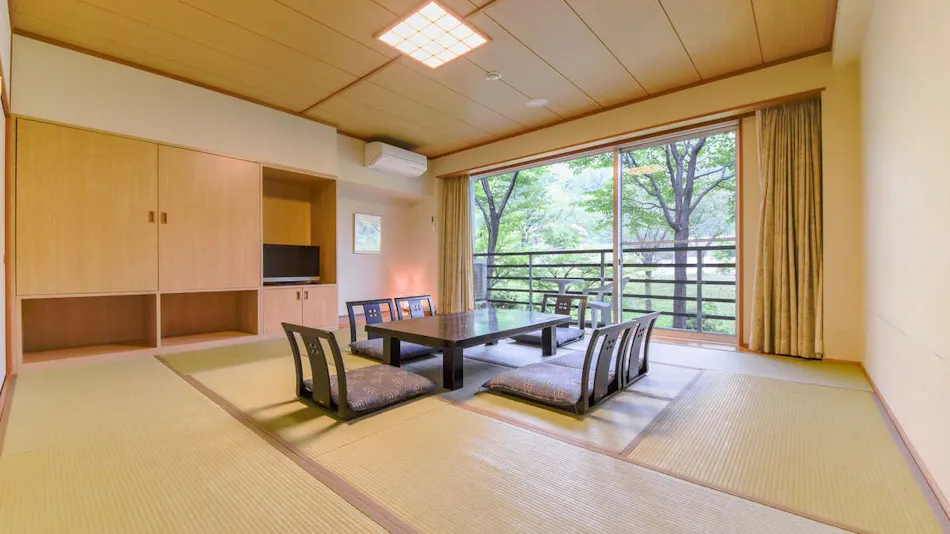 Higashiyama Onsen Maple Plaza