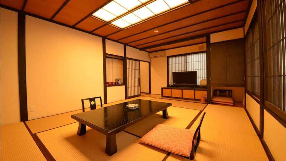 Akayu Onsen Art Museum-like Inn Ryokan Yamato-ya