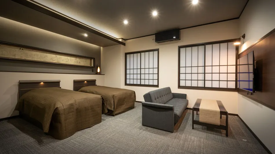 Akayu Onsen Art Museum-like Inn Ryokan Yamato-ya
