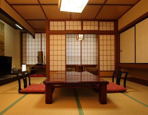 創業当時の造りそのままにリニューアルされ