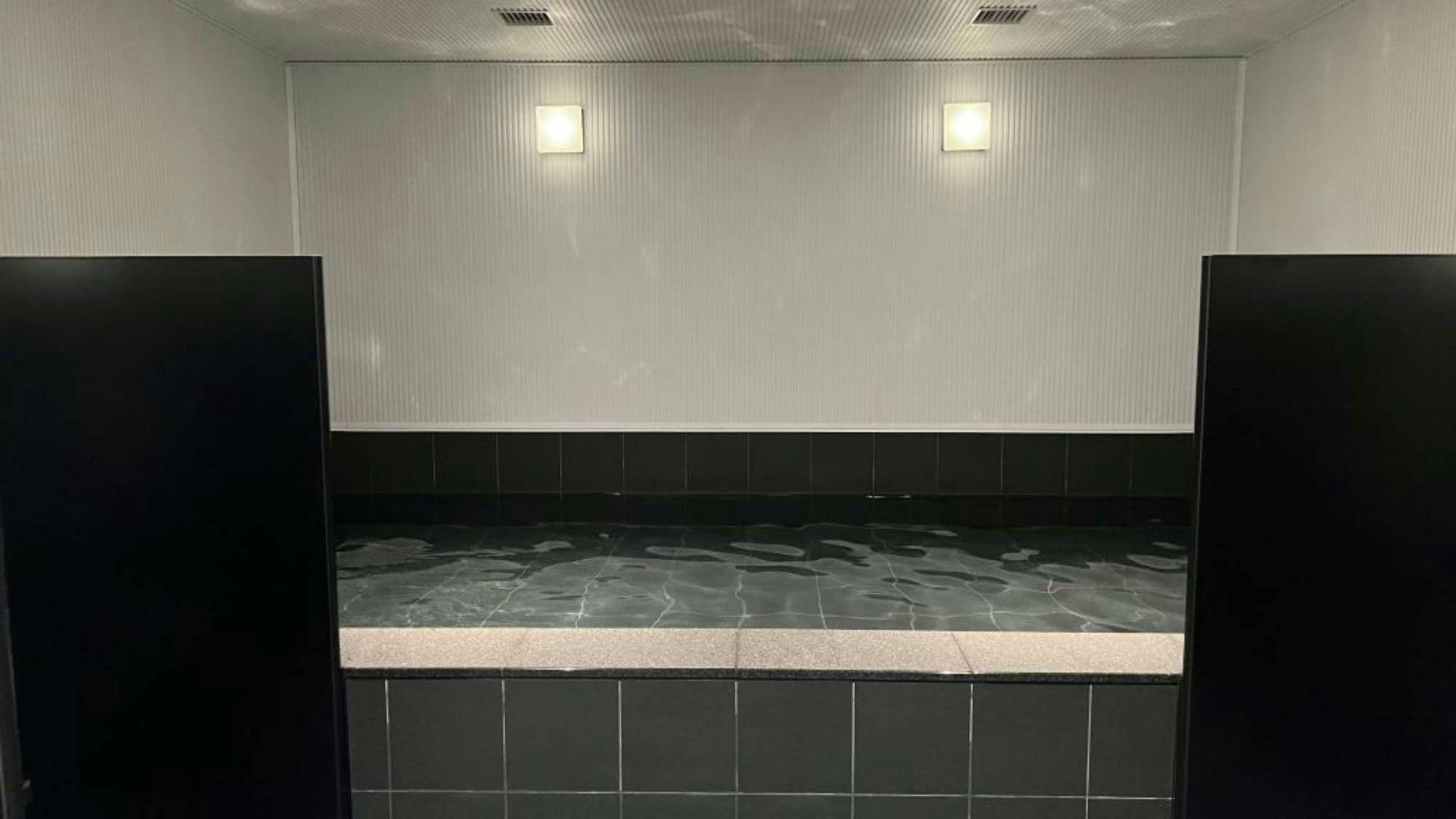 ห้องอาบน้ำสาธารณะ