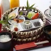 อาหารเช้าแบบญี่ปุ่น (เวลาให้บริการ: 6:30~9:00)