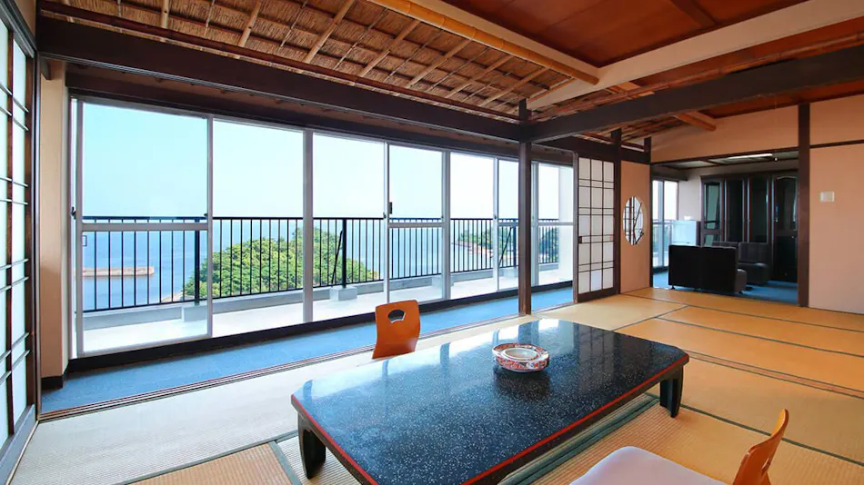 Toyo Tsukumo Bay Hotel