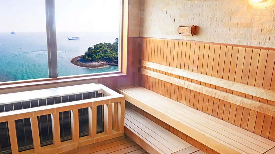 Toyo Tsukumo Bay Hotel