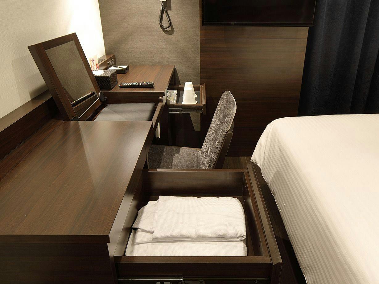 Red Roof Inn & Suites Osaka Namba/Nipponbashi