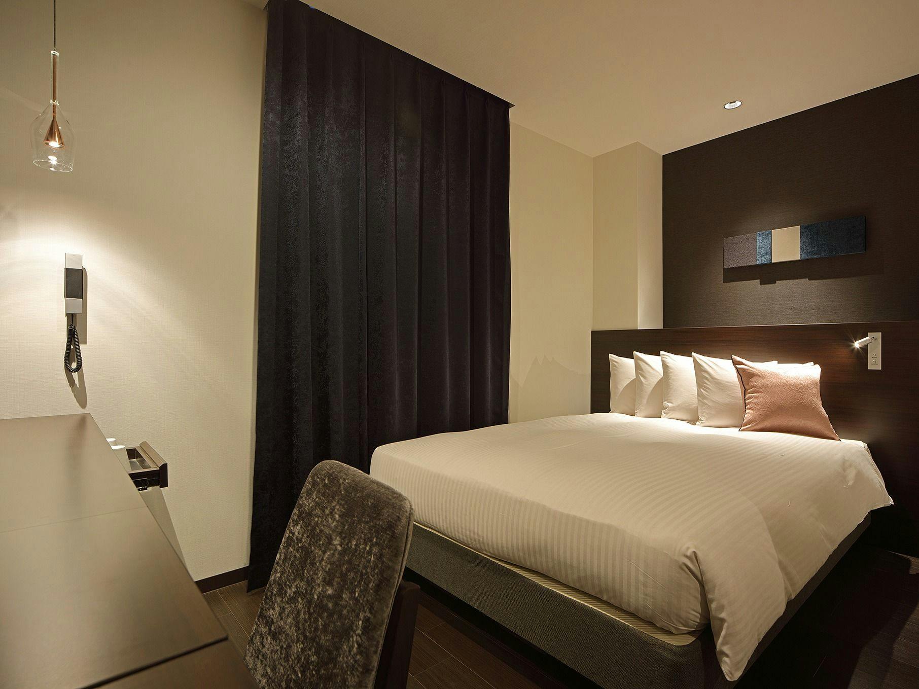 Red Roof Inn & Suites Osaka Namba/Nipponbashi