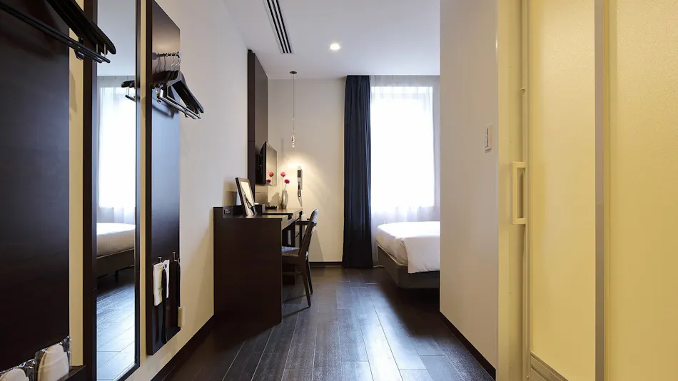 Red Roof Inn & Suites Osaka Namba/Nipponbashi