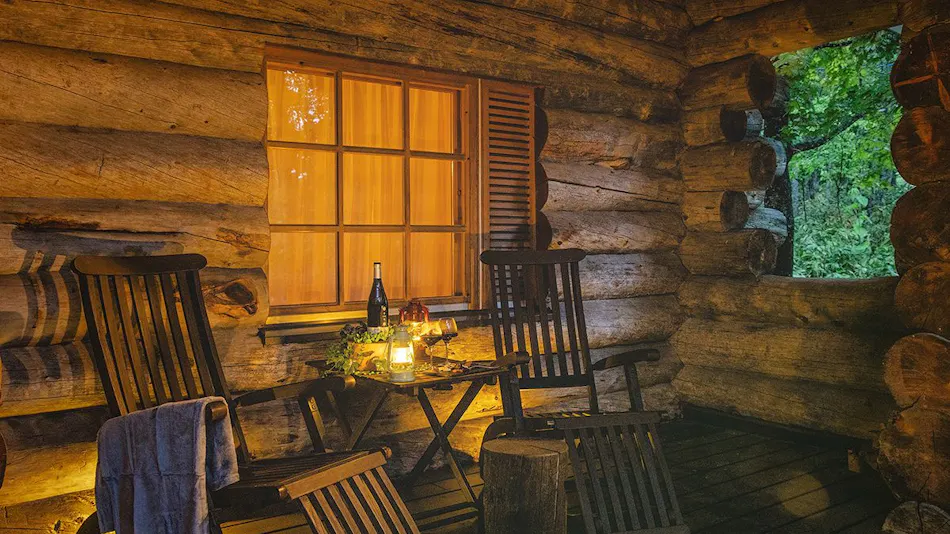 Log Hotel Maple Lodge