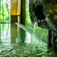 100% air panas semula jadi.