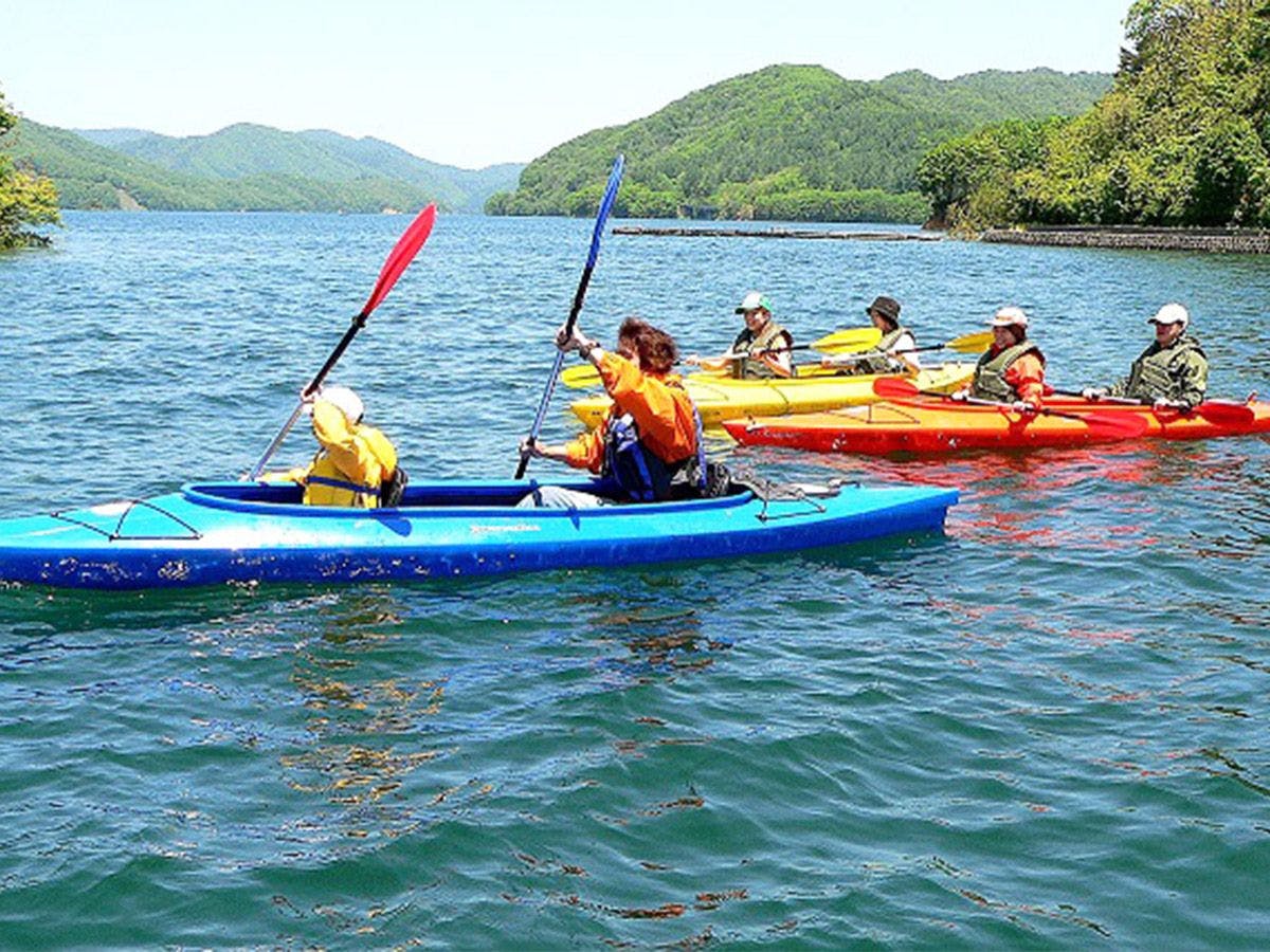 ทัวร์พายเรือแคนูพร้อมไกด์ที่เชื่อถือได้♪