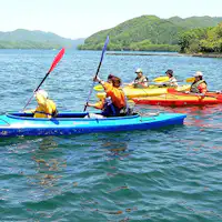 ทัวร์พายเรือแคนูพร้อมไกด์ที่เชื่อถือได้♪