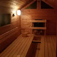 Sauna dengan suasana malam