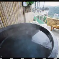 노천탕이 있는 반려동물 코티지