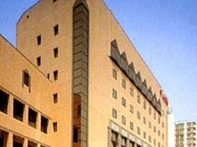 ホテル　ルブラ王山