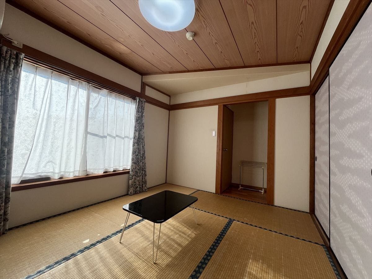 ห้องสไตล์ญี่ปุ่น 5.5 เสื่อทาทามิ