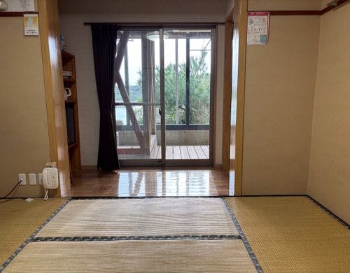 バス付のお部屋と貸し切り風呂のみご用意。