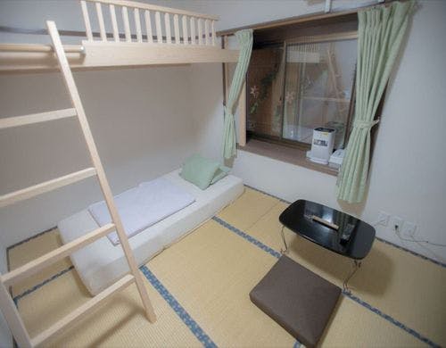 荷物も置けるロフト付き！