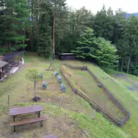 ลานวิ่งเล่นสำหรับสุนัขที่ฟาร์มฟูจิซัง