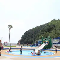 สระว่ายน้ำสำหรับครอบครัวเฉพาะฤดูร้อน!