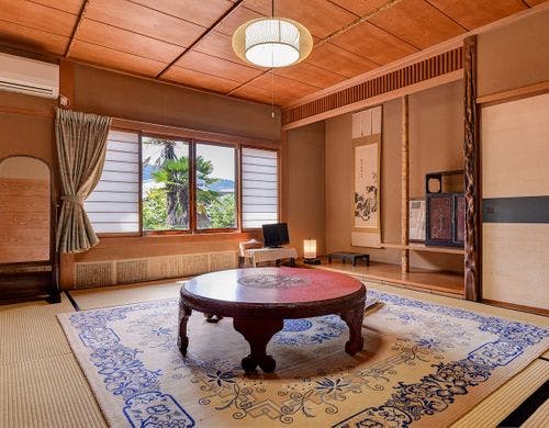 *【部屋】和室8～10畳のお部屋でございます