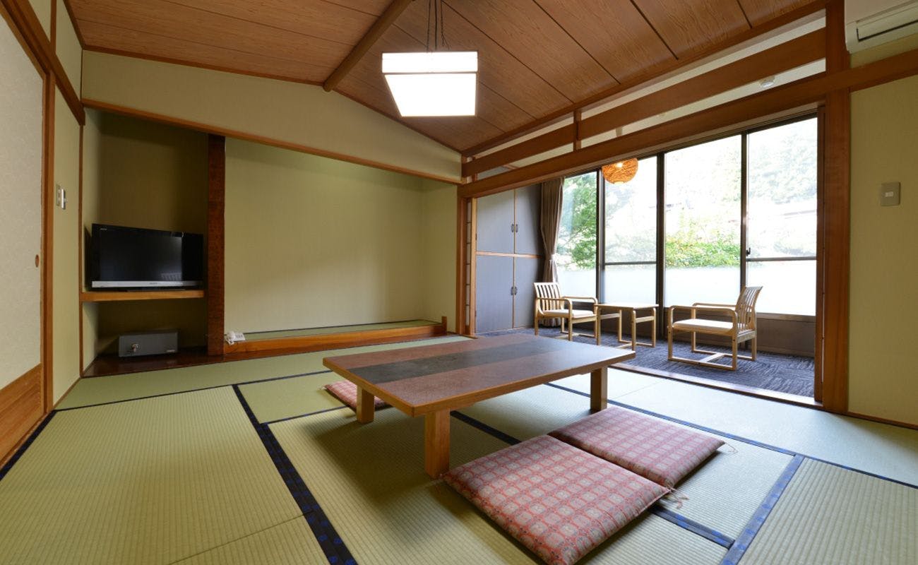 Ooedo Onsen Monogatari Shinshukakeyu