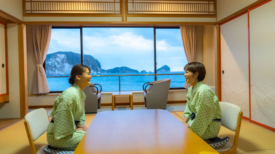 Island Light Colors the Sea Inn Hagoromo-so
