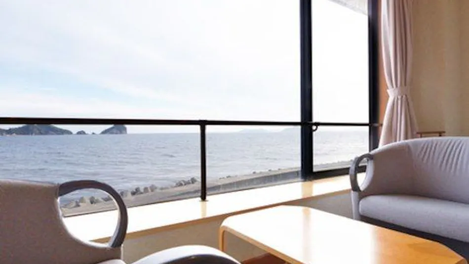 Island Light Colors the Sea Inn Hagoromo-so