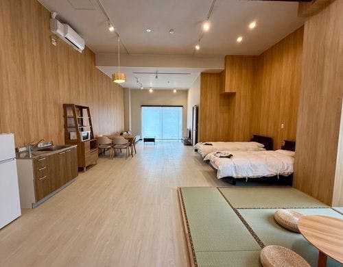 紅　部屋画像