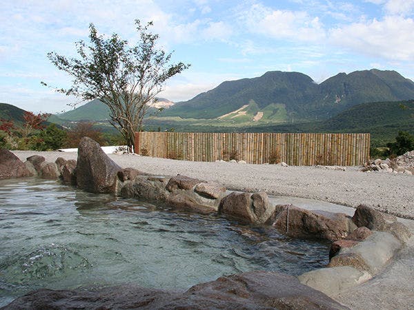 บ่อน้ำพุร้อนกลางแจ้งส่วนตัว 'โนจิกะ โนะ ยู'