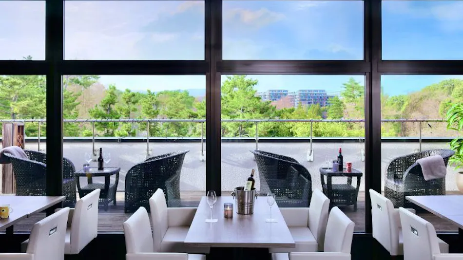 Minami Senri Crystal Hotel