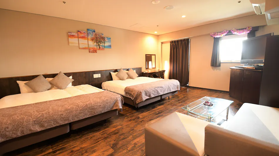 Laikam Crystal Hotel