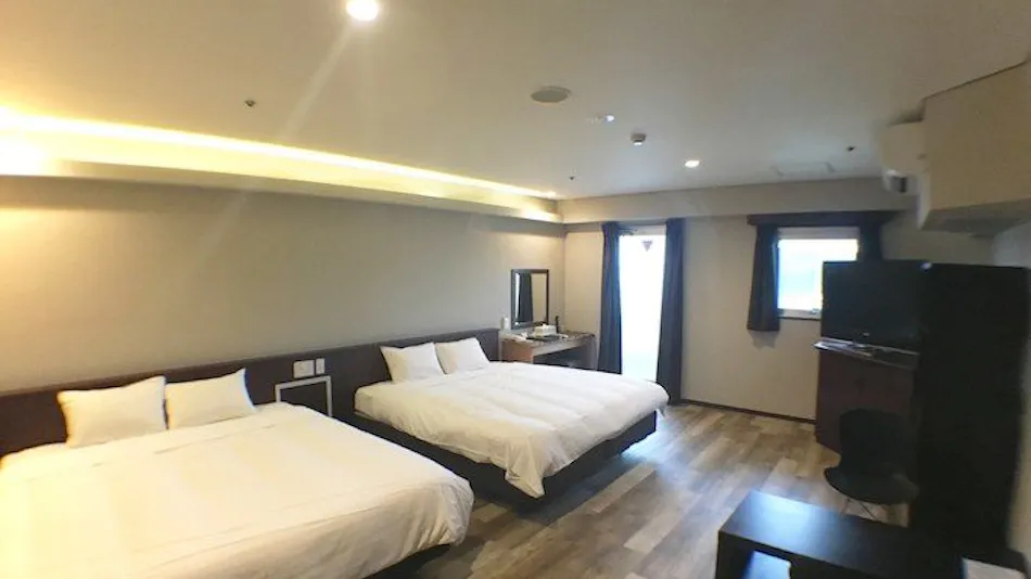 Laikam Crystal Hotel