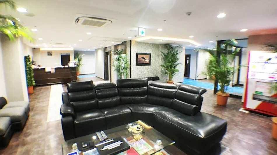 Laikam Crystal Hotel