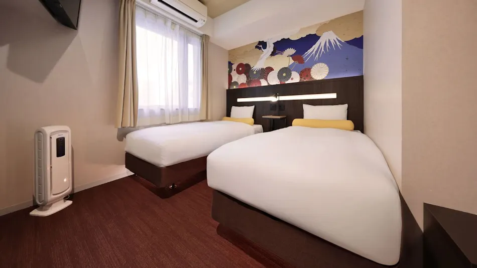 Kuromon Crystal Hotel
