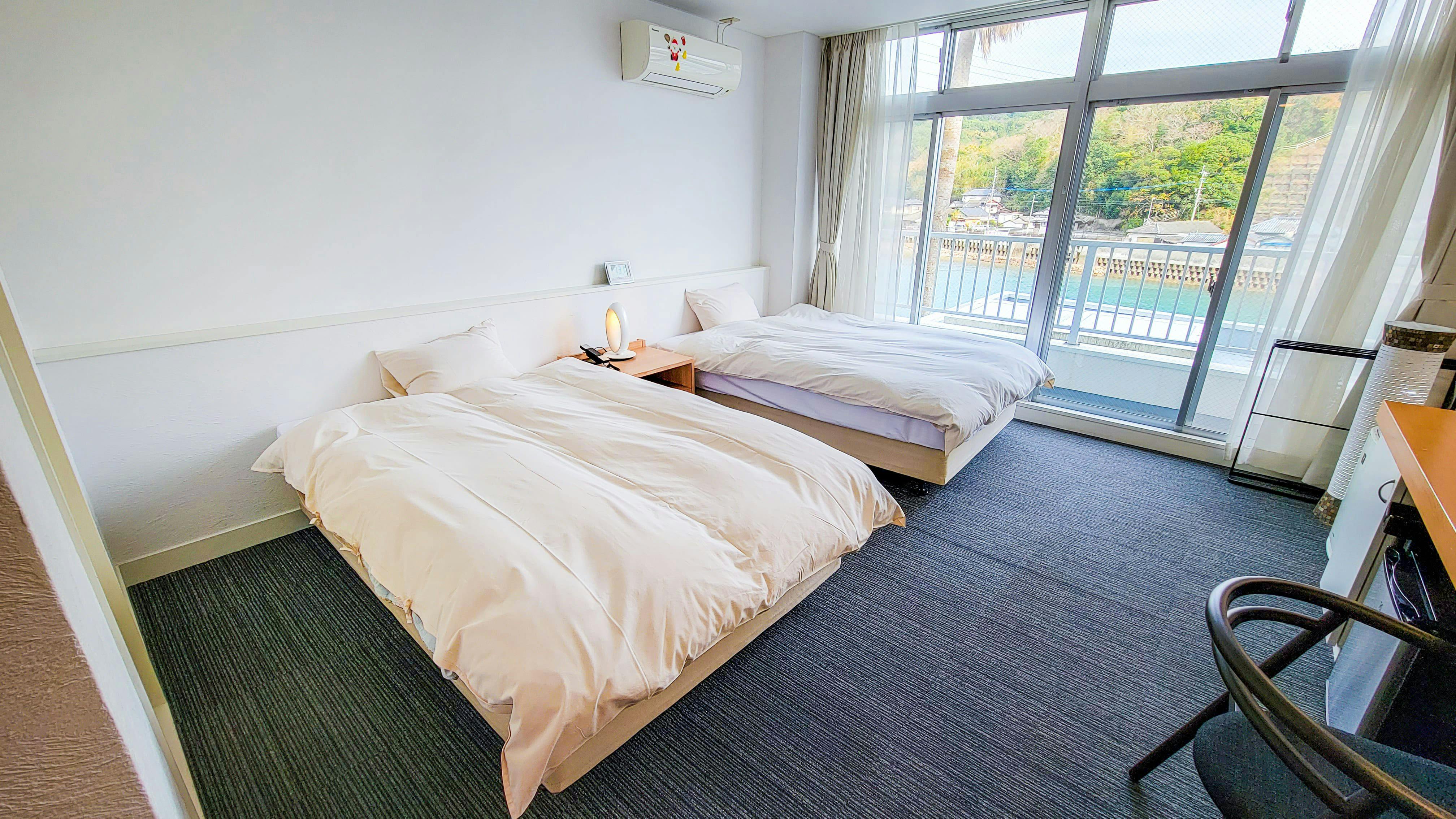 Kamar Twin Tepi Laut